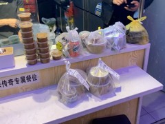 北京“外卖封签”新规落地，小餐饮店执行不严还在观望