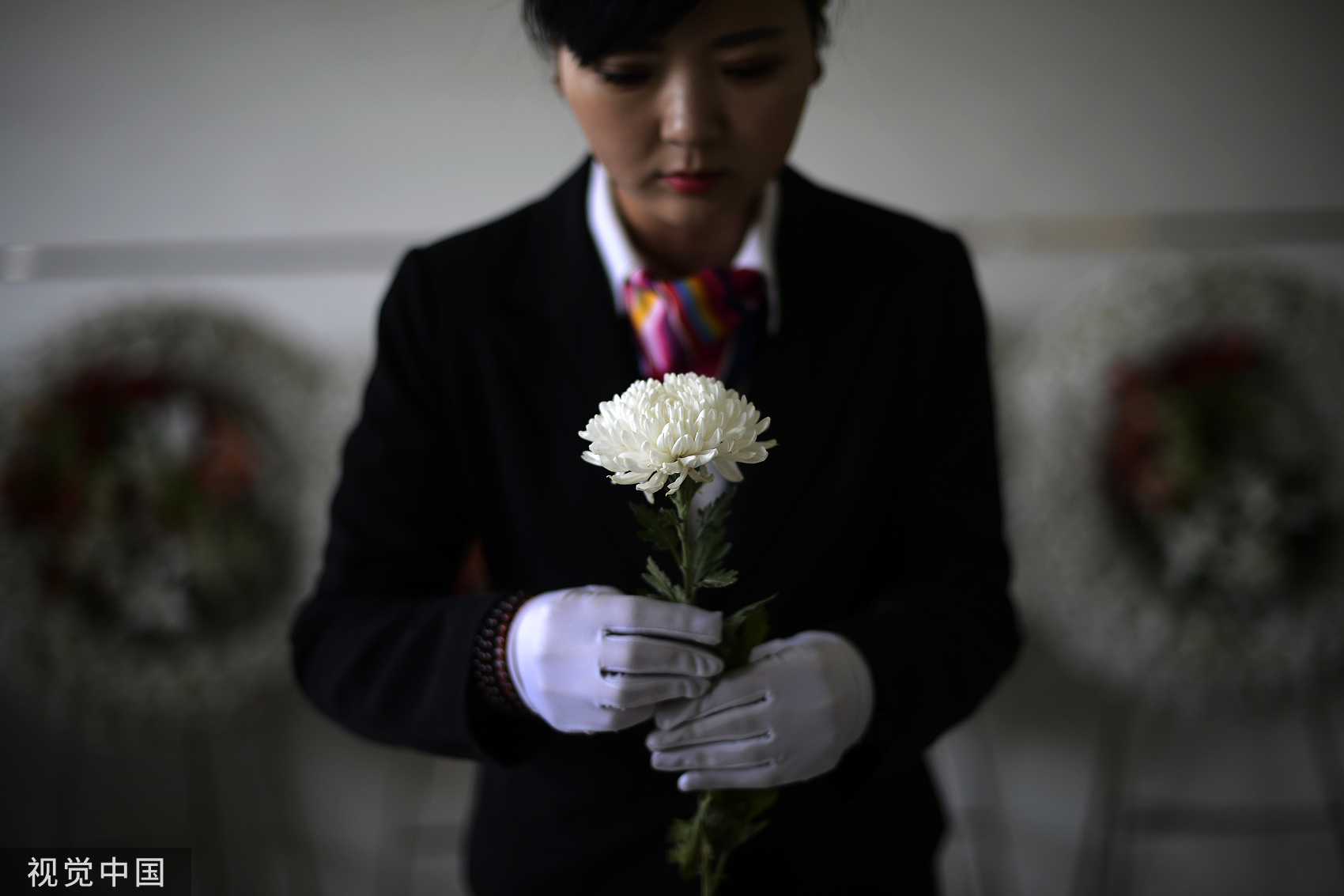 殡葬礼仪师 图源:视觉中国