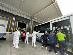 特写：当蔬菜“坐”上公交车：上海全力保障2500万市民的餐桌