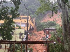 巴西里约州通往南部灾区道路阻断 死亡人数升至16人