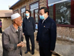 宁夏回族自治区党委书记梁言顺：我就是想随机看看你们脱贫后的生活到底咋样