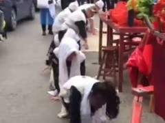 职业哭灵人自述：曾遭十年家暴所以哭得真切，哭一场赚三千元