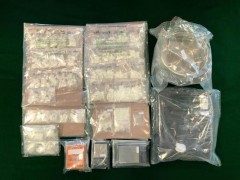 香港海关检获约200万港元怀疑霹雳可卡因 拘捕2人