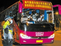 携手战“疫”显真情 逆行守护暖人心