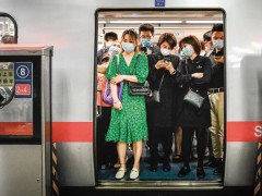 10年新增4亿中等收入者，中国应该怎么做？