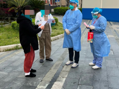 上海虹口首个临时集中收治点第一批康复患者解除集中隔离