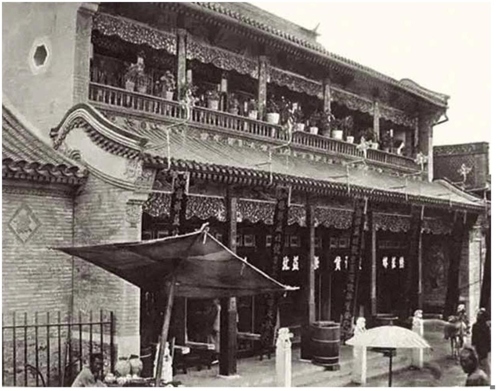 1909年的谦祥益北号。(《北京中轴线文化游典 商街——灯火相接》内页插图)