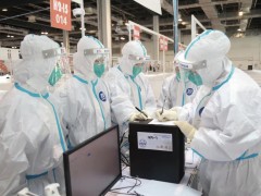 上海感染人数超20万 专家称应清醒认识奥密克戎