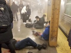 外媒：纽约一地铁站发生枪击事件，至少13人受伤
