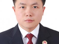 依据行为人与资金关系选择适用不同罪名