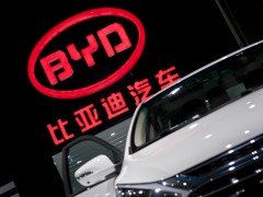 比亚迪“断油”前夜：4S店内油车退场 燃油车为何成车企包袱？