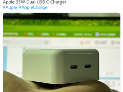 实物图曝光  苹果35W双口USB-C充电器采用扁造型设计