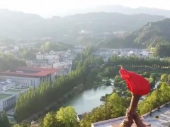 村民搭乘红色旅游发展快车 人均年收入增至28000多元