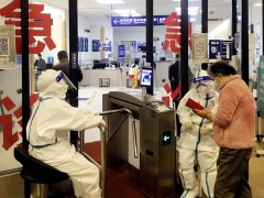 记者目击上海急诊大厅患者就医情况