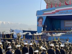 伊朗国产自杀无人机亮相阅兵式 伊媒：堪比以色列“哈洛普”