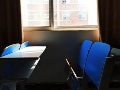 2022沪上毕业季：若没法按时毕业，找到工作有什么用