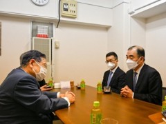 驻日本大使孔铉佑会见日中协会会长野田毅