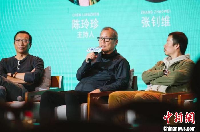 知名台湾导演徐小明在IM两岸青年影展上开讲。　IM两岸青年影展组委会供图