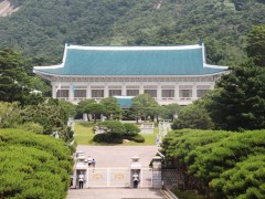 美韩军演前 韩国一名总统府警卫偷走手枪自杀