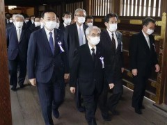日本103名国会议员组团“拜鬼”，前一天日涉靖国神社消极做法已遭中韩谴责