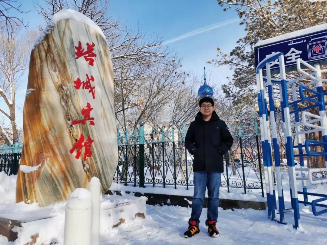 信息来源:丁香园外科时间公众号漫画、图片:于浩部分文字:于涵排版:于涵