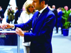 都想给法国大选投个票！欧盟政要纷纷“选边站” 美媒担心“黑暗转折点”