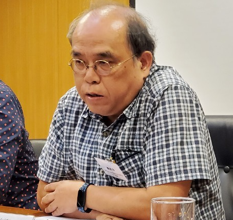 “香港民意研究所”副行政总裁钟剑华(“东网”)