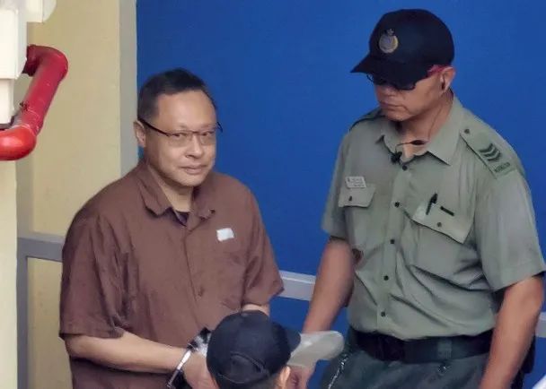 戴耀廷2019年前往监狱服刑 图自“东网”