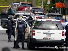 “美国的人权状况劣迹斑斑，没资格批评他国”