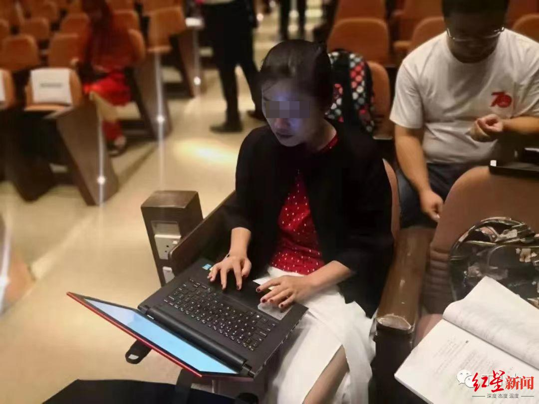 丁沐舫在备课 （来源丁沐舫个人公众号）&nbsp;&nbsp;
