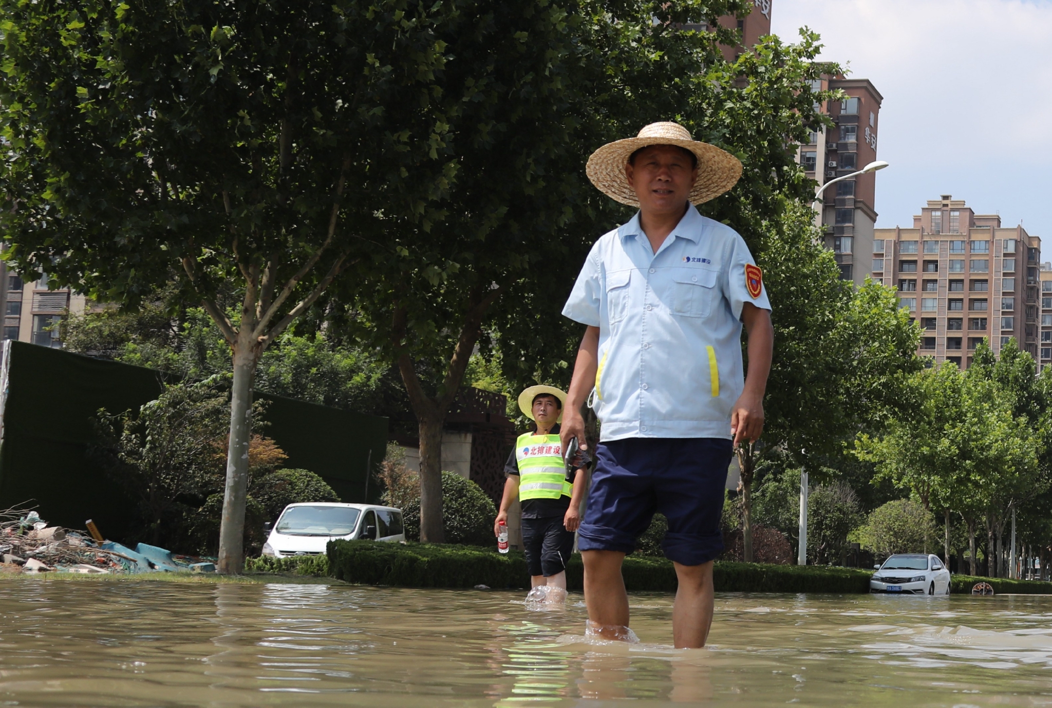 2021年7月，河南遭遇特大暴雨灾害，王长兴在郑州支援抢险。
