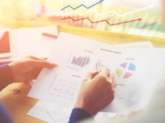 教你分析关键词排名变化【附：及时调整网站优化方法】