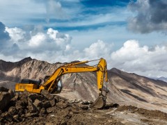 电池厂商的尽头是矿商