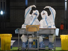 综述：“人民至上、生命至上”理念的生动实践——多国人士积极评价中国“动态清零”防疫政策