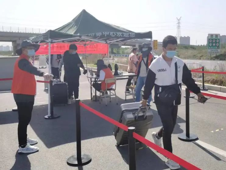 图片来源:“富士康iDPBG郑州招募”微信公众号