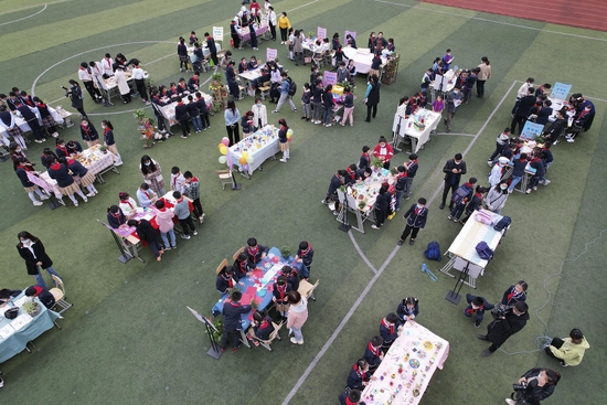 ↑资料图。4月29日，五一劳动节前夕，合肥市瑶海区和平小学花冲分校举行劳动技能大赛。