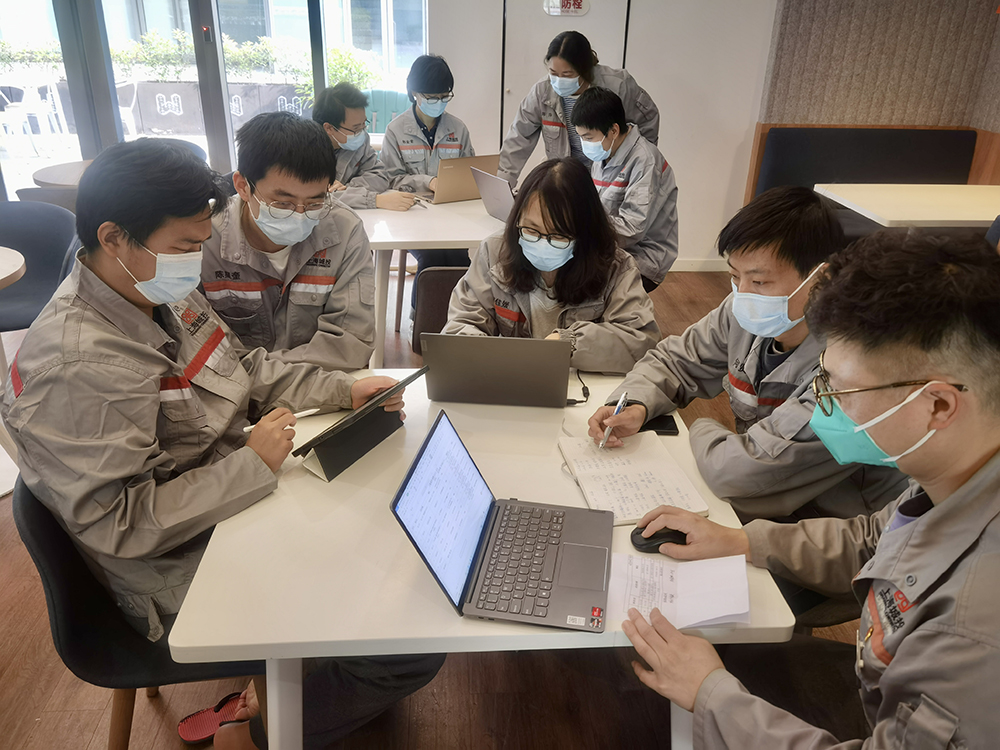 小组九人集体照。本文图片 上海环境集团&nbsp; 供图