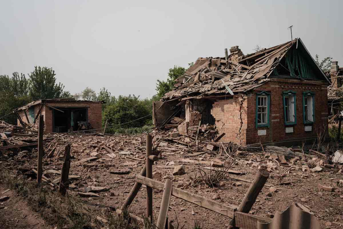 当地时间2022年5月8日,乌克兰顿涅茨地区克塞维尔斯克,俄乌双方冲突持续,当地遭受炮击后一片废墟。