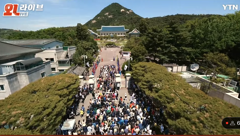 5月10日,青瓦台对公众开放画面(韩国YTN电视台)