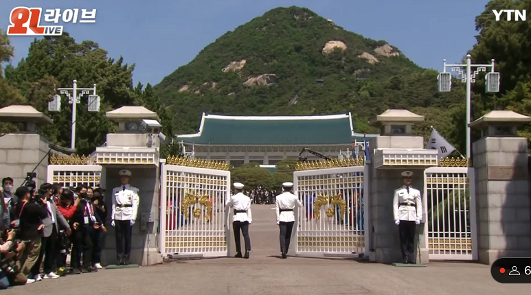 5月10日,青瓦台对公众开放画面(韩国YTN电视台)
