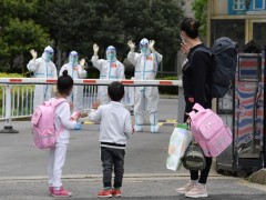 日新增降至2000以下，上海距社会面清零有多远？