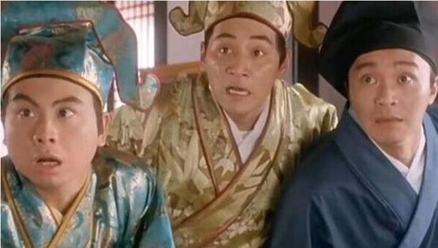 黄一山(左一)在《唐伯虎点秋香》中饰演“华文”