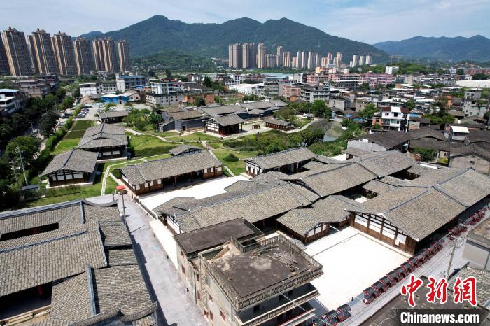 俯瞰闽侯县荆溪镇徐家村古村落风貌区。 王东明 摄