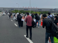 抢票、核酸、绿码、隔离……离沪返乡的几道关