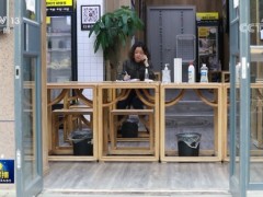 一线调研：同心协力 助小微企业闯难关