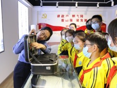 大家都来做学法好少年