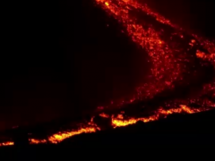 意大利埃特纳火山再次喷发