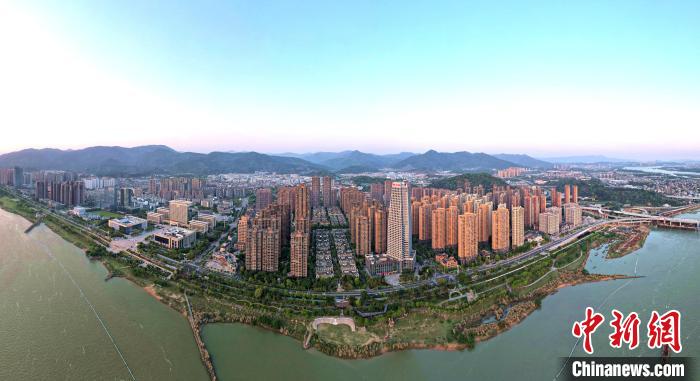 位于闽侯县青口镇的东南汽车城。　王东明 摄