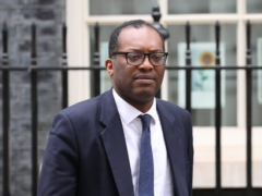 又拿“威胁”说事？英大臣称将对中企收购英国最大芯片制造商进行审查