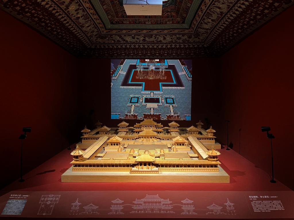 唐代佛寺建筑群模型。新华社发(付华林摄)